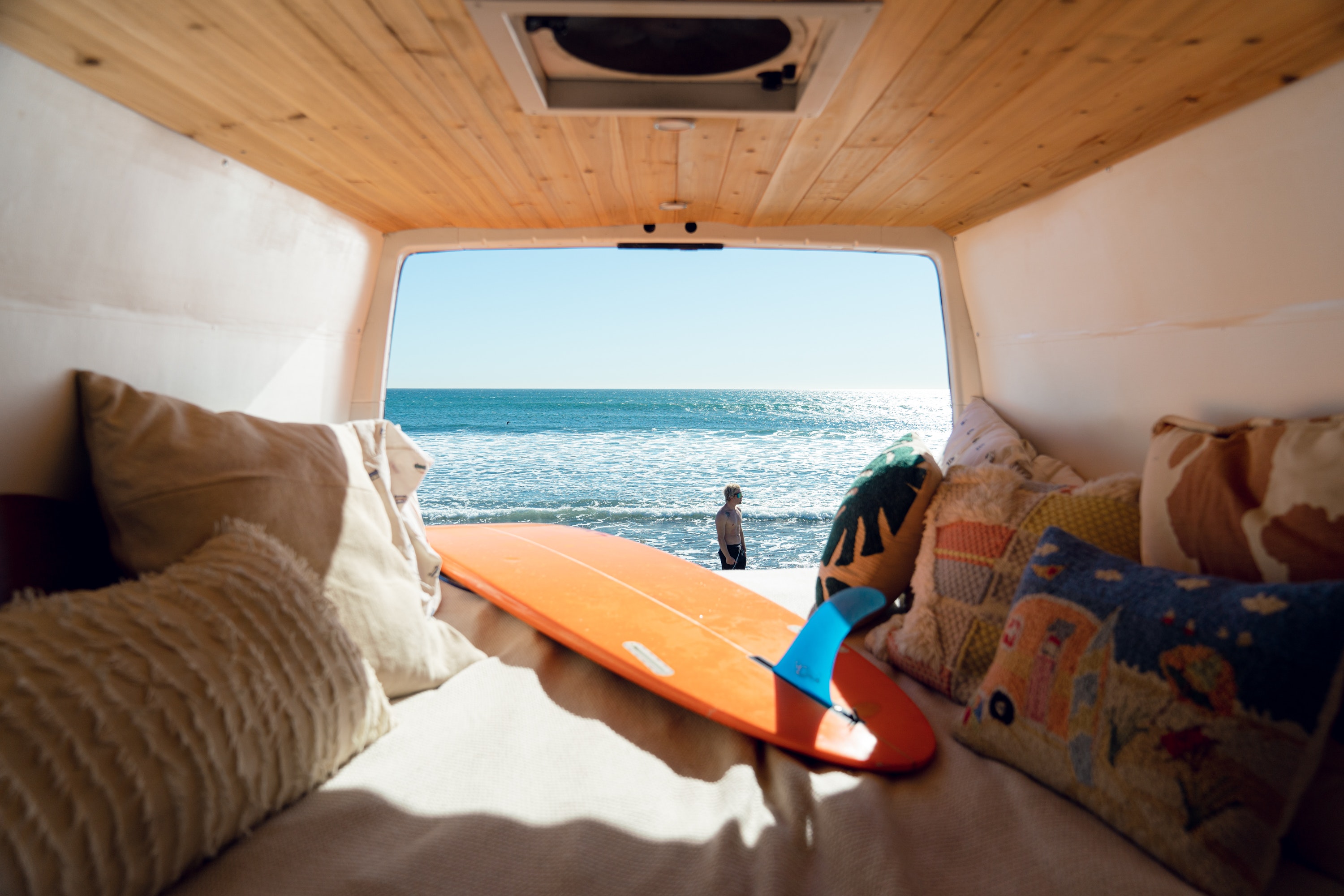 Embracing Minimalism: Using Fabrics to Create a Simple Van Life Aesthetic